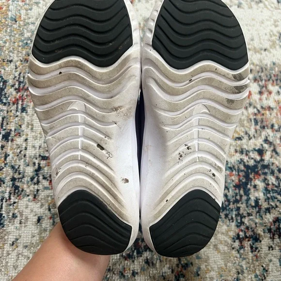 Nike Sneakers in Purple and Green with Slip-On Design and High Collar - Picture 5 of 7